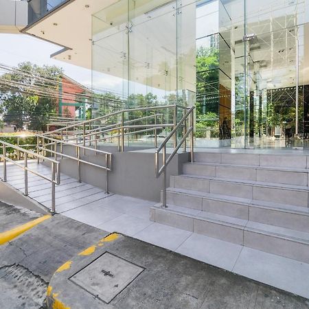 Free Netflix Condo Near It Park With 32-Inch Samsung Hdtv Cebu Екстер'єр фото